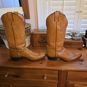 Justin cowboy boots